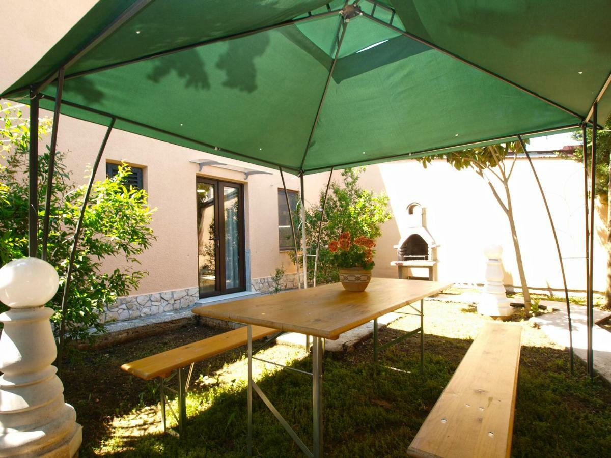 House Puntizela 747 Villa Pula Bagian luar foto