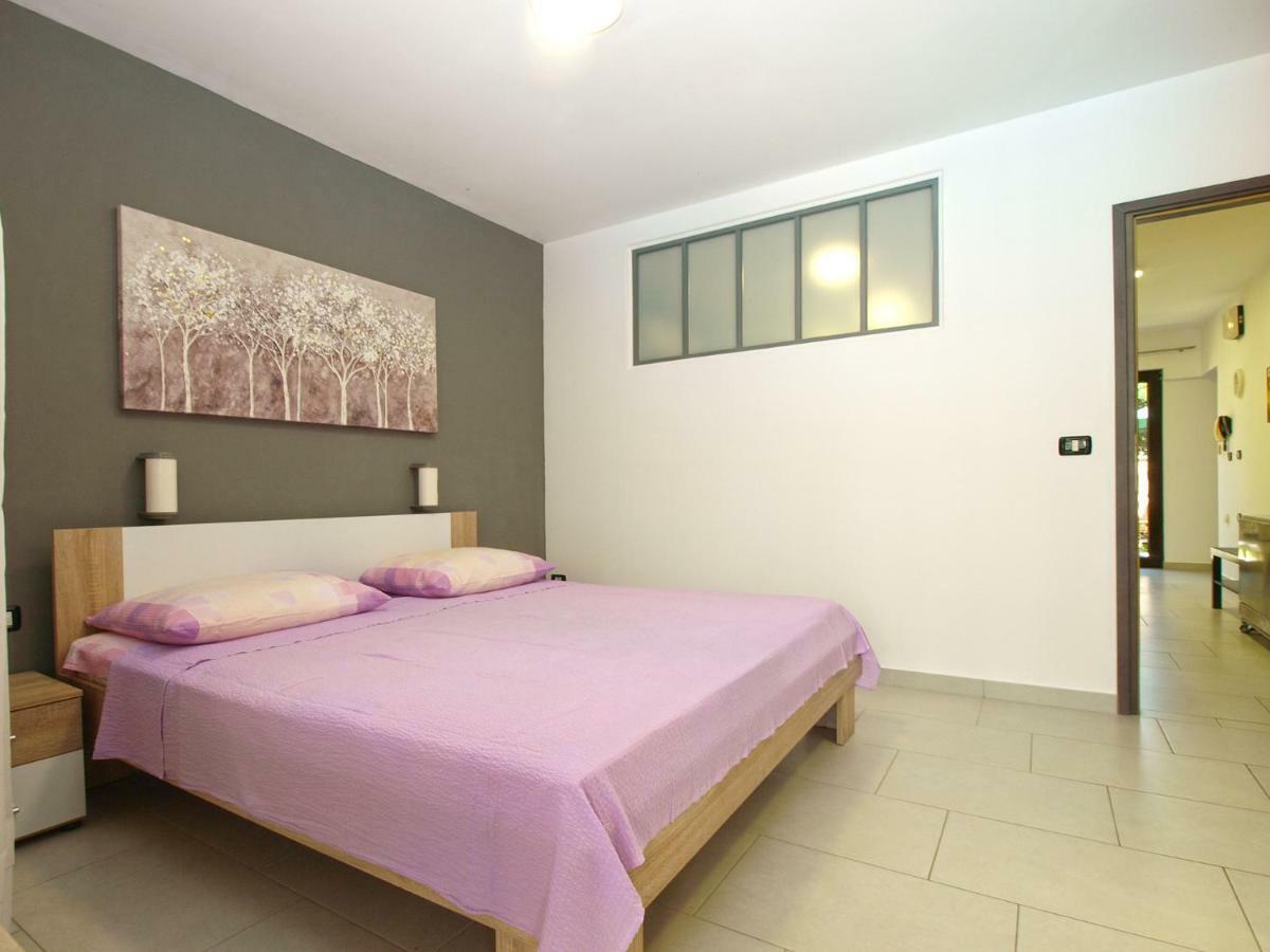 House Puntizela 747 Villa Pula Bagian luar foto