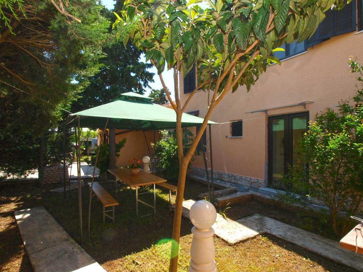 House Puntizela 747 Villa Pula Bagian luar foto