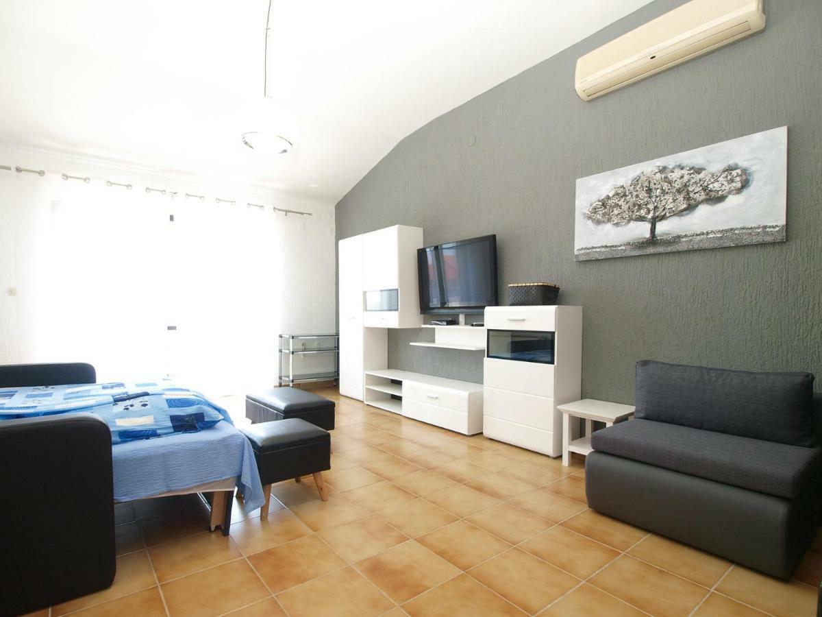 House Puntizela 747 Villa Pula Bagian luar foto