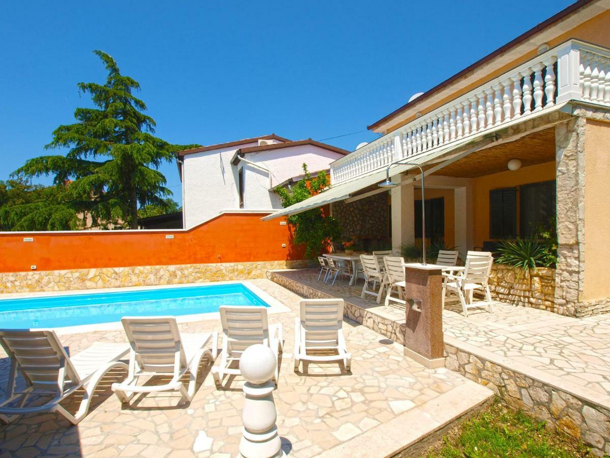 House Puntizela 747 Villa Pula Bagian luar foto