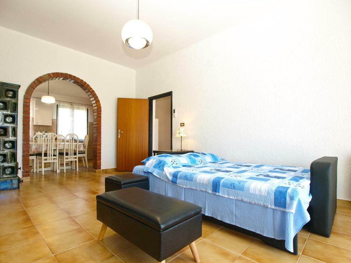 House Puntizela 747 Villa Pula Bagian luar foto