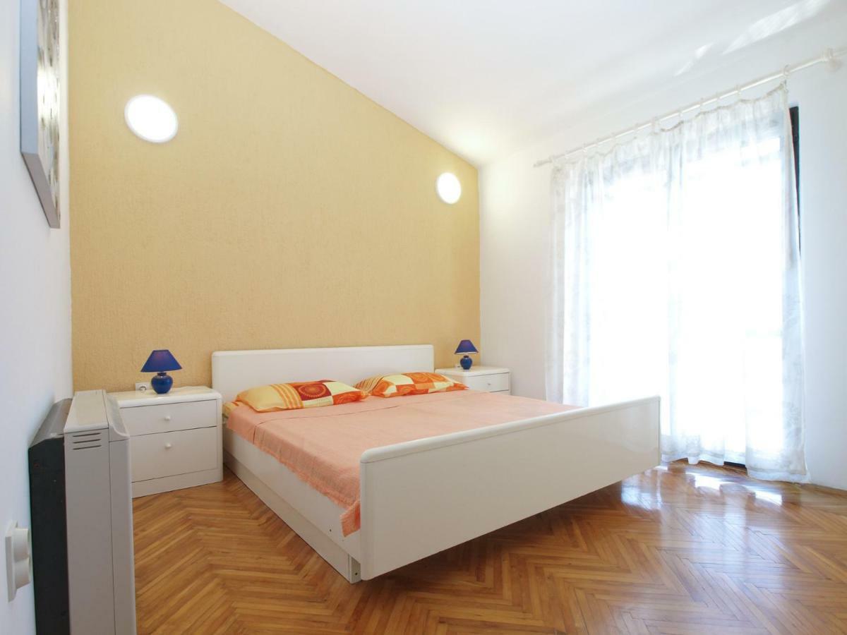 House Puntizela 747 Villa Pula Bagian luar foto