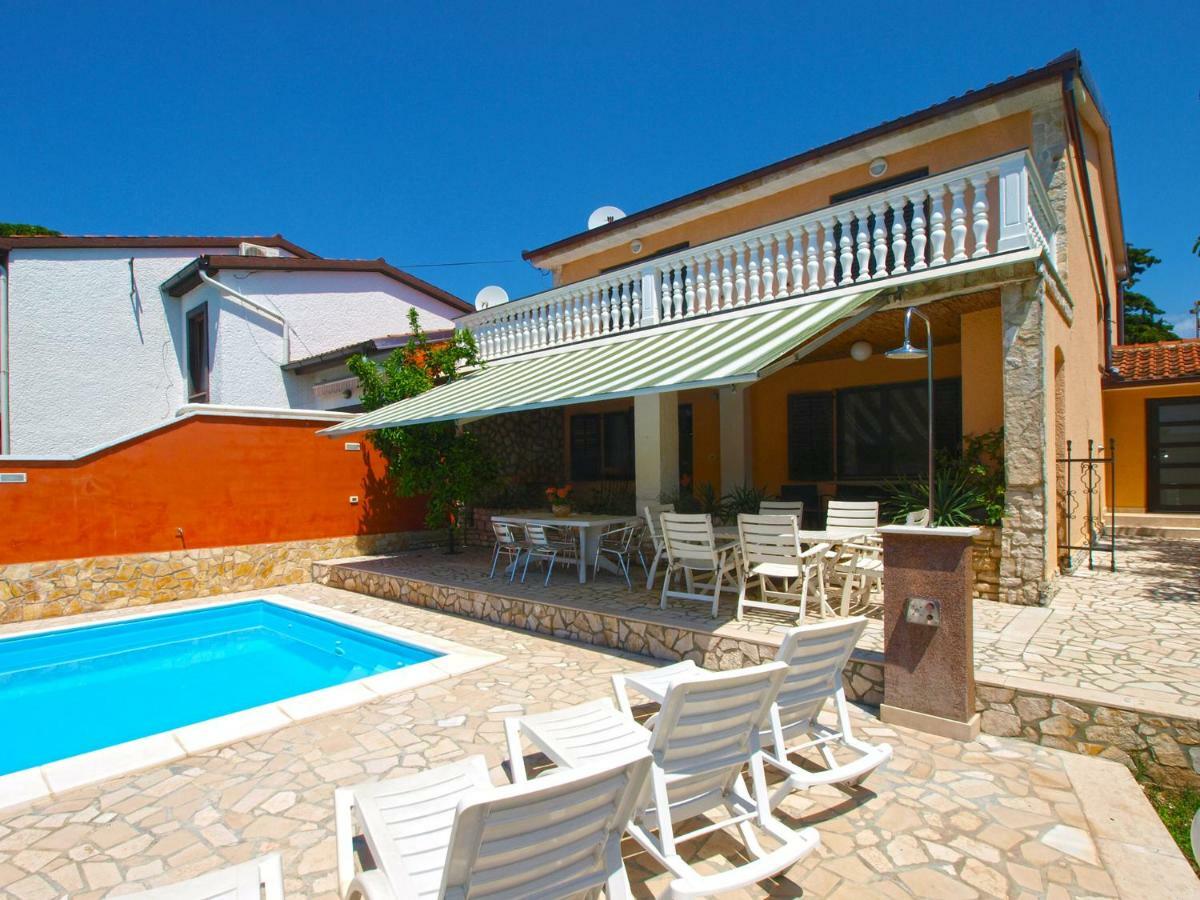 House Puntizela 747 Villa Pula Bagian luar foto